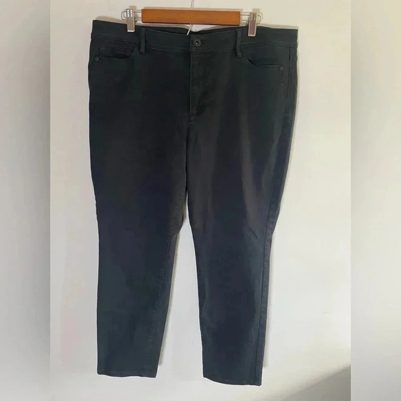 J. Jill Authentic Fit Slim Leg Jean Cropped Black Denim EUC Plus Size 18 0058 - Picture 1 of 10